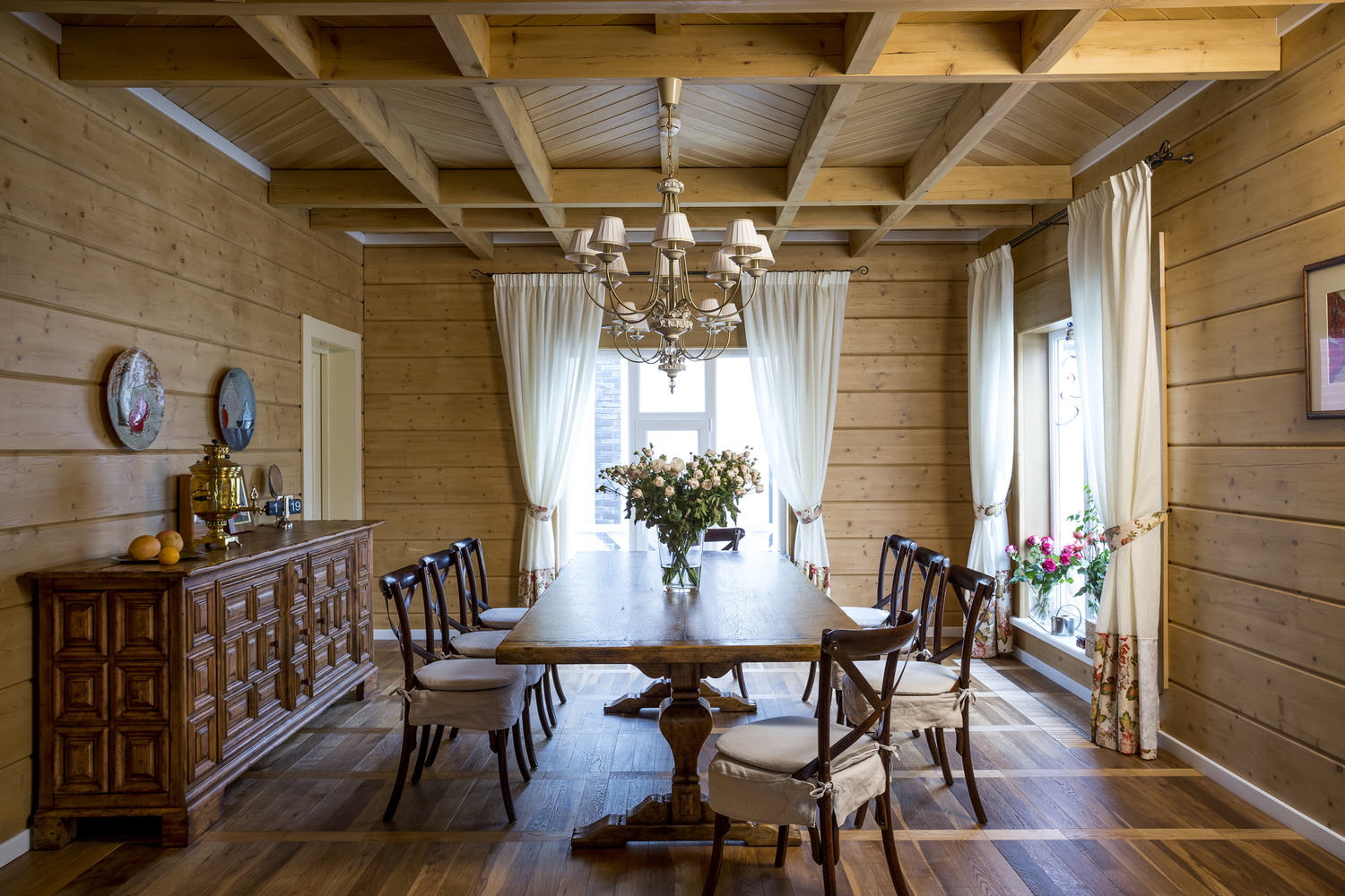 Medicine gown Them Cum să acoperiți tavanul într-o casă din lemn? - 8 idei frumoase și practice